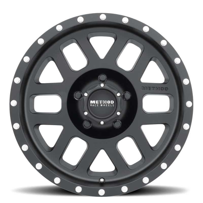 Method MR306 Mesh 17x8.5 0mm Offset 5x4.5 83mm CB Matte Black Wheel